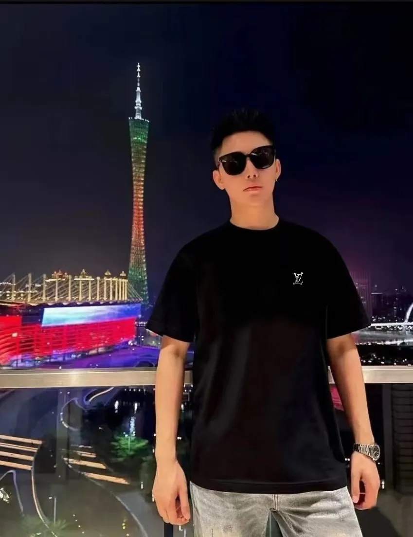 Louis Vuitton/